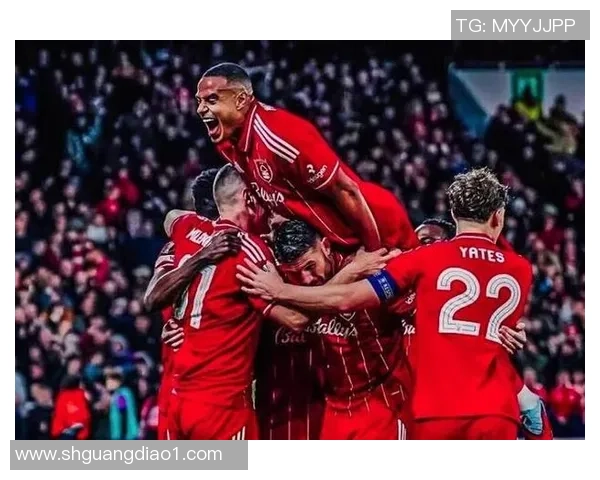 英超激战波尔图大胜莱比锡红牌事件引发全场热议与争议