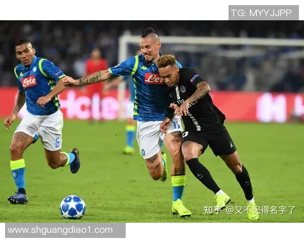 意甲赛场惊现冷门多特蒙德与巴黎圣日耳曼战成平局引发热议