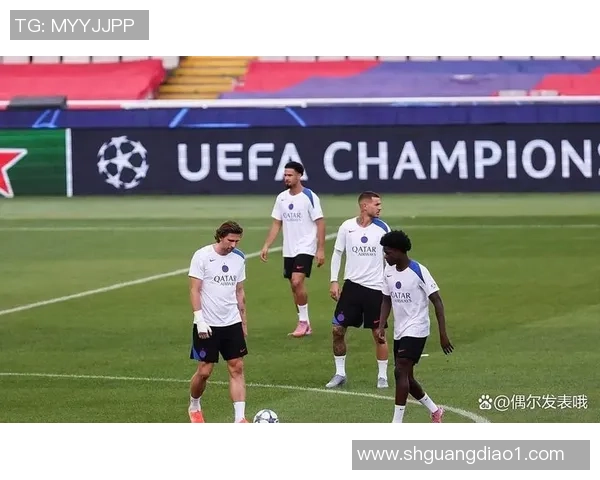 世界杯精彩对决巴萨与巴黎圣日耳曼战成平局神奇扑救引发全场欢呼