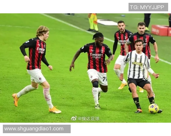 尤文图斯大胜AC米兰4-0乌龙球成比赛转折点引发热议