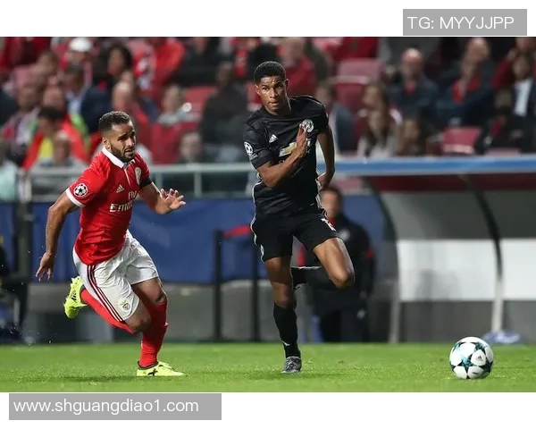 欧联杯惊天逆转本菲卡点球大战击败拜仁全场沸腾